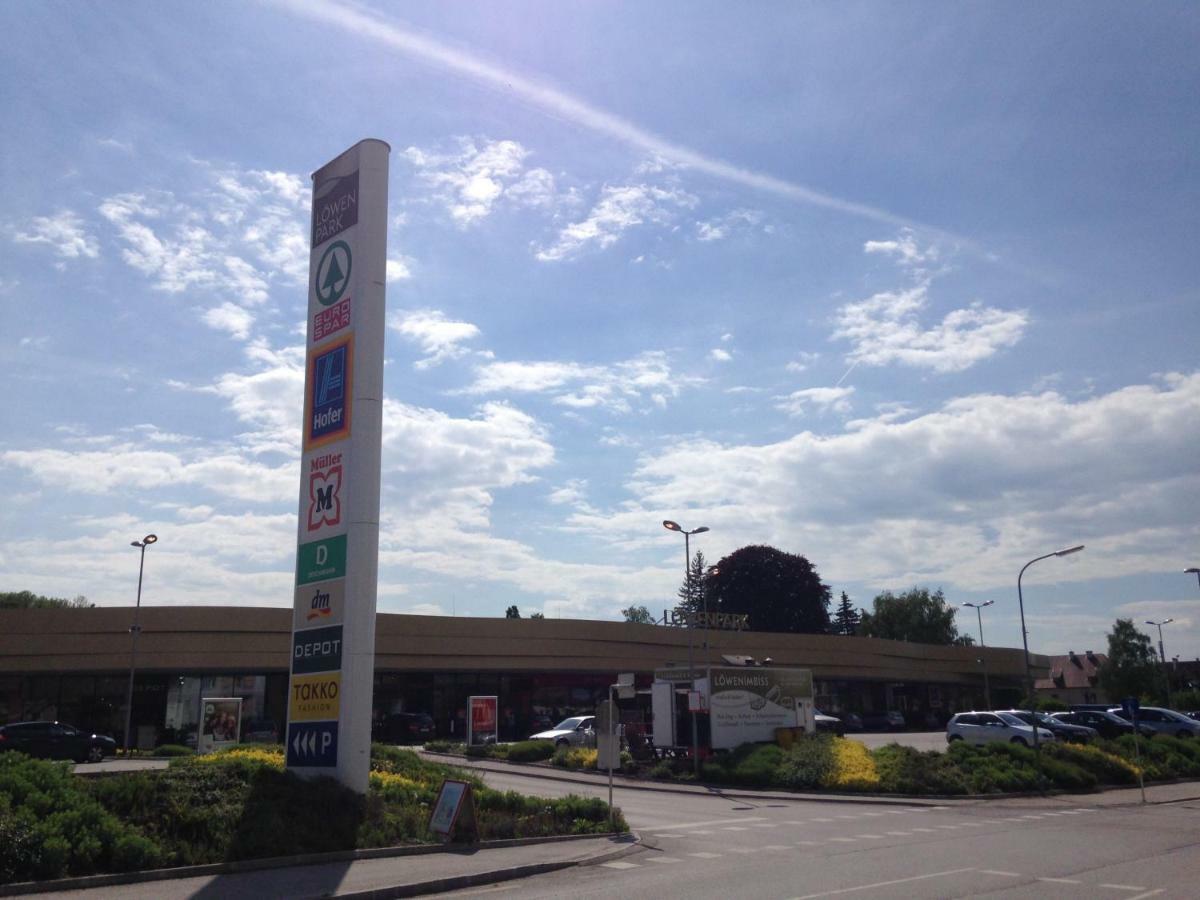 メルクAm Loewenparkアパートメント エクステリア 写真